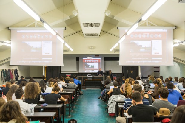 Luca Cetro, di Dont' Movie che spiega un caso di brand entertainment. Il docureality d Megared